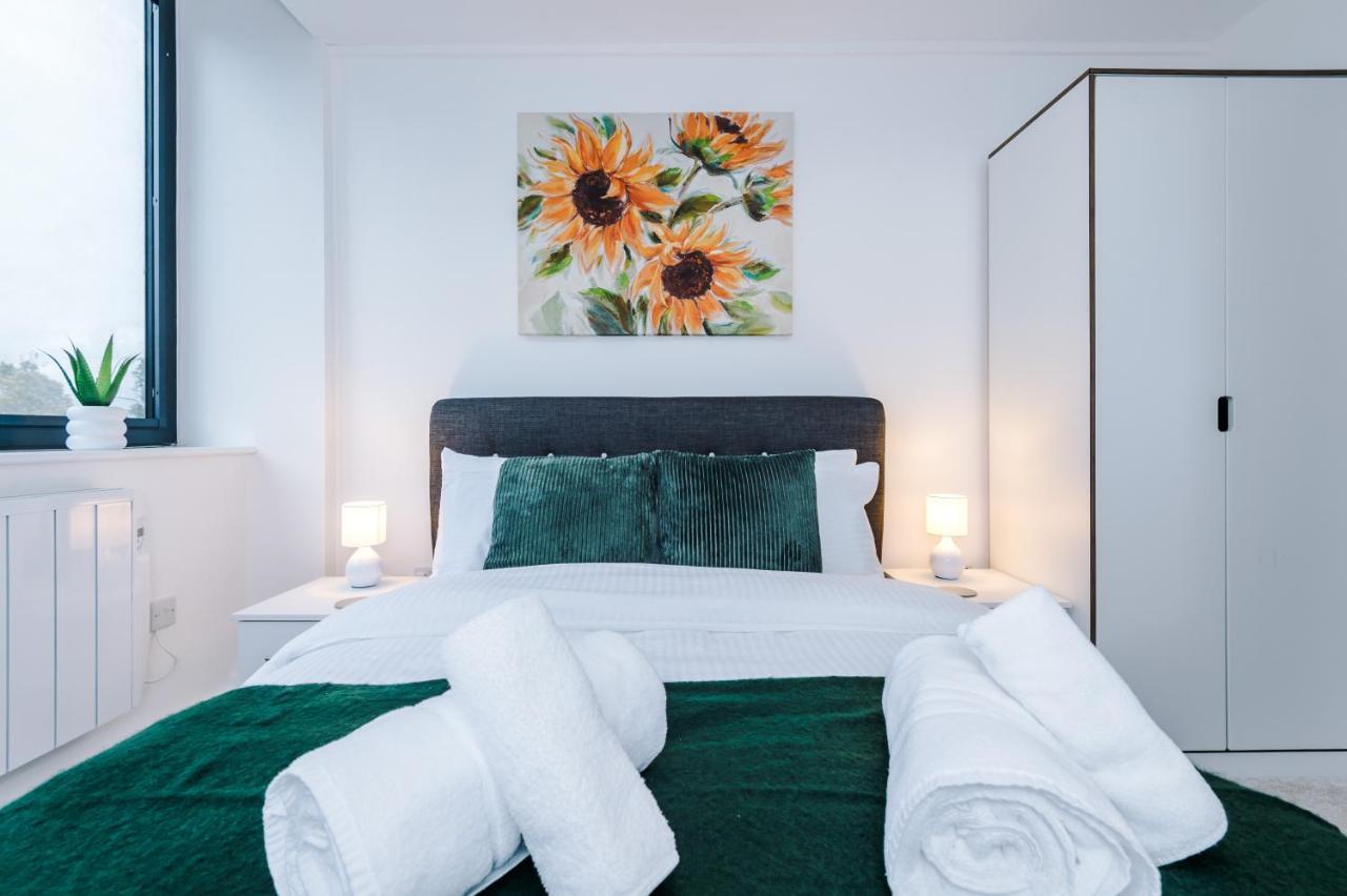 Manchester Stylish Haven: 2-Bed City Apartment Exterior photo
